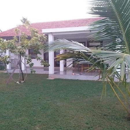 Negombo Holiday Home Exterior foto